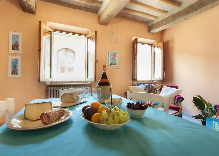 La Casina Di Elena, Romantic In سان جيمينيانو